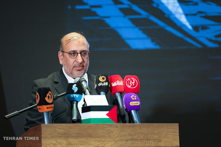 'Palestinian Referendum’ book compiling Ayatollah Khamenei's views unveiled at Baghdad fair