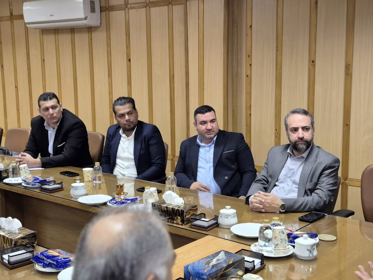 تشکیل کارگروه ویژه برای پیگیری افزایش پروازهای خارجی در فرودگاه رشت