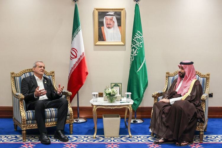 دیدار ولیعهد عربستان با پزشکیان