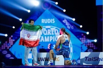 منتخب إيران للمصارعة الحرة يتوج بطلاً للعالم بعد 12 عاماً