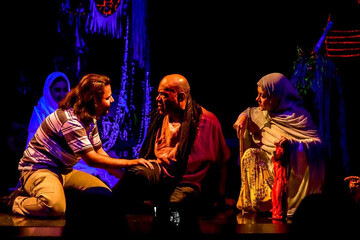 آئین‌ها در حال فراموشی هستند؛ نیاز نیست مخاطب مثل کارگردان فکر کند