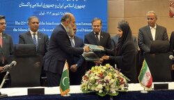 İran ve Pakistan ekonomik işbirliği mutabakatı imzaladı