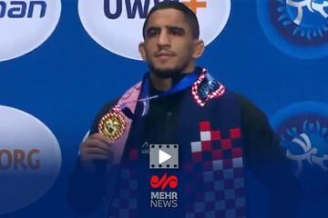 مراسم اهدای مدال طلای رحمان عموزاد در رقابتهای جهانی زاگرب