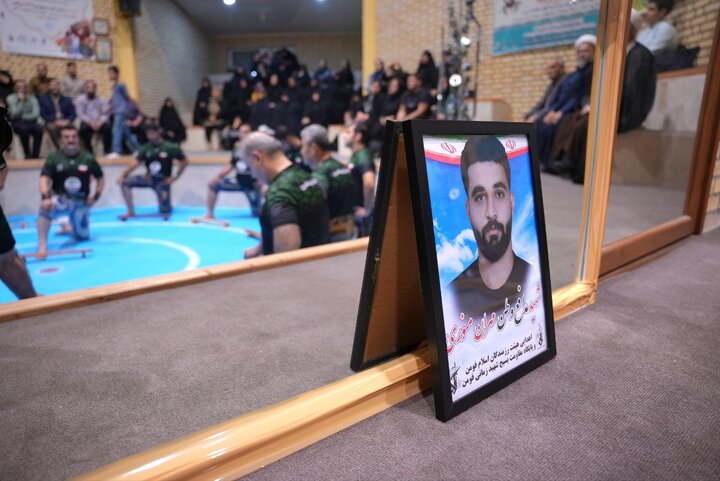 آیین ورزش زورخانهای به یاد پنج شهید فومنی جنگ ۱۲ روزه برگزار شد