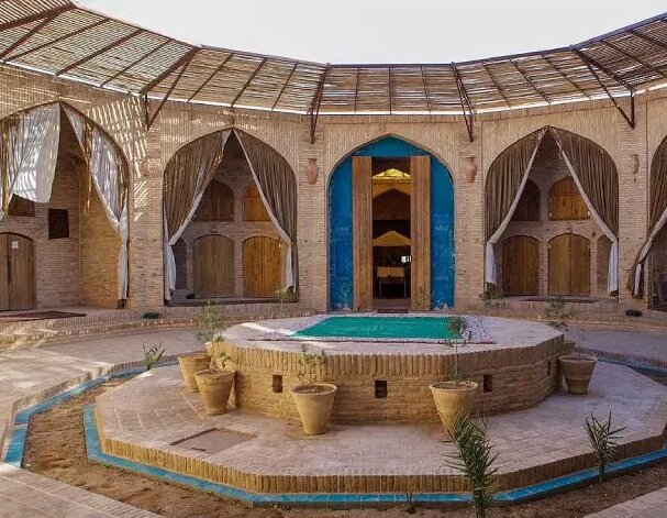 Kervansaraylar; İran'ın tarih boyunca ticaretteki önemli konumunun sembolü