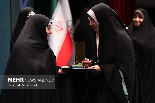 آئین میثاق و همبستگی زنان در جنگ دوازده روزه