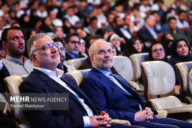 آیین رونمایی از مجموعه ۳۰ جلدی استعمارشناسی ایرانی
