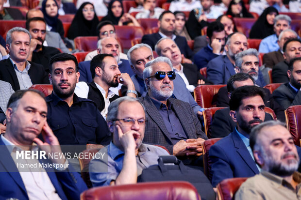 آیین رونمایی از مجموعه 30 جلدی استعمارشناسی ایرانی 12