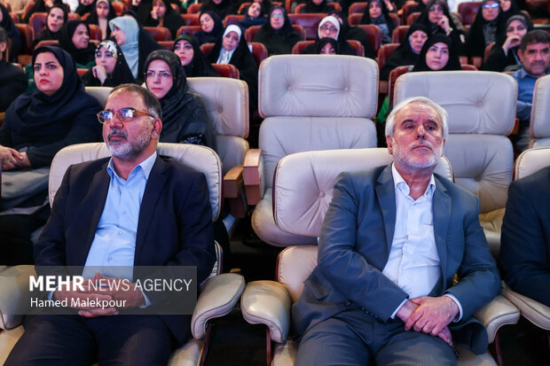 آیین رونمایی از مجموعه 30 جلدی استعمارشناسی ایرانی 17