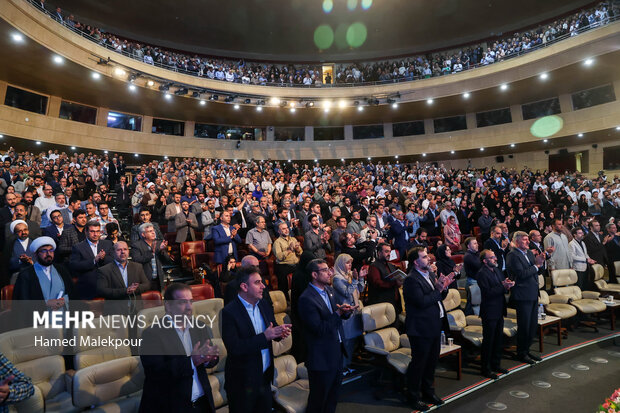 آیین رونمایی از مجموعه ۳۰ جلدی استعمارشناسی ایرانی