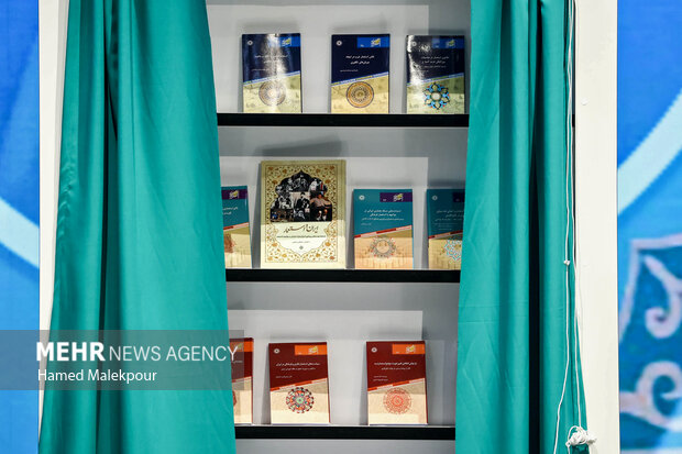 آیین رونمایی از مجموعه 30 جلدی استعمارشناسی ایرانی 44