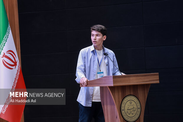 اولین همایش کار سوق حکمرانی داده محور 13