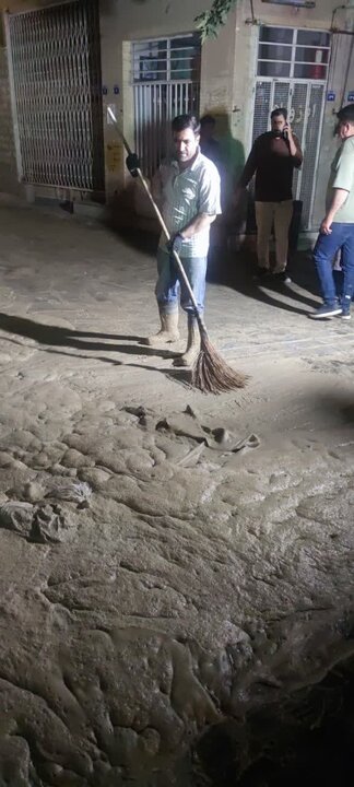 حادثه در حفاری خط ۲ مترو اصفهان؛ آبگرفتگی منازل خیابان نشاط