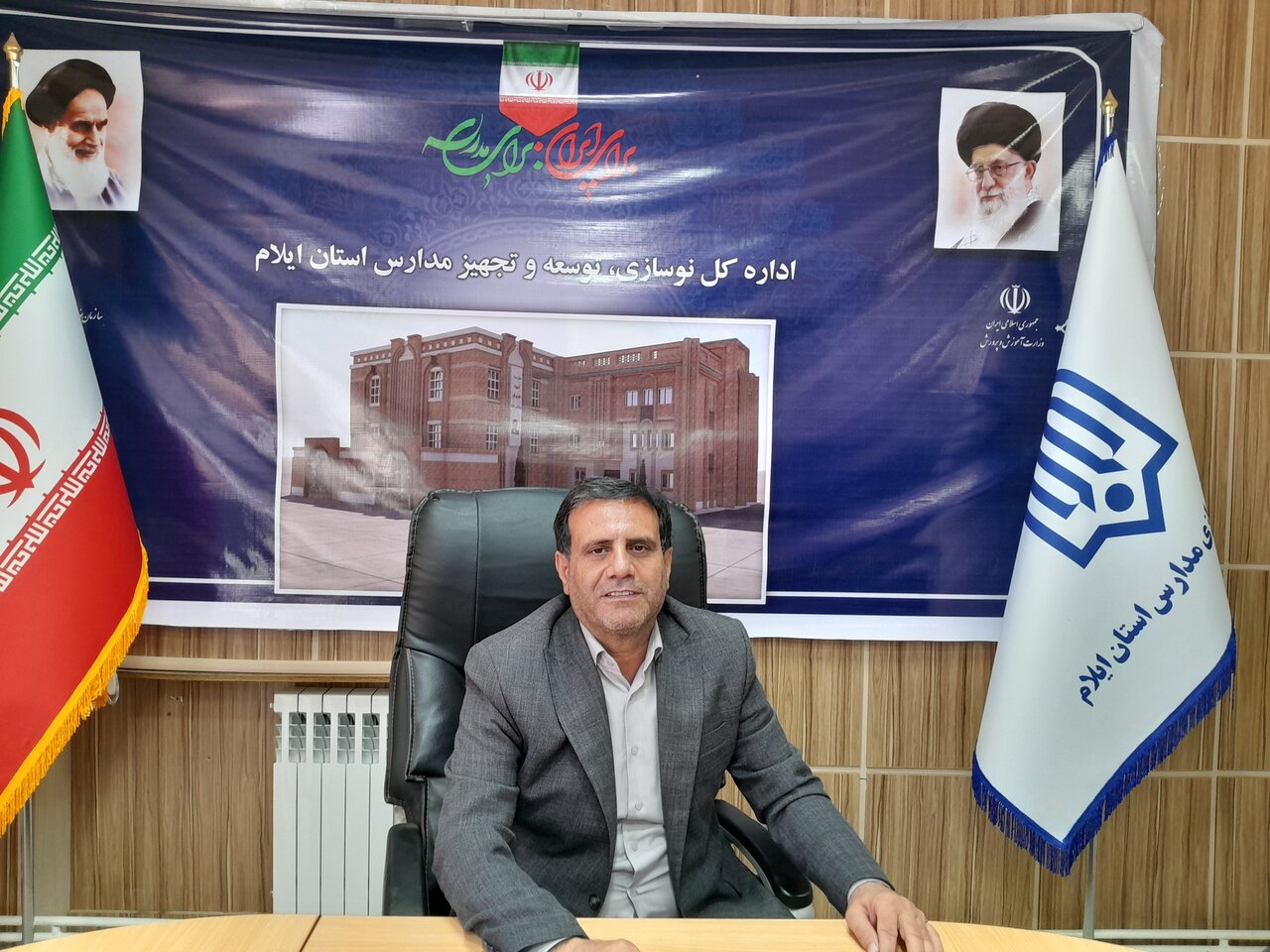 ۴۰ فضای آموزشی سنگی در استان ایلام در حال تخریب و بازسازی است