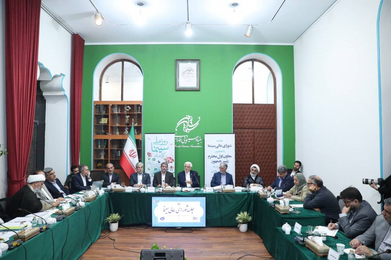 عارف: سینماگران روایتگر اقتدار ملی ایران باشند