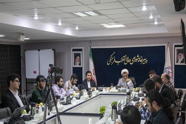 دعوت دبیر شورای عالی انقلاب فرهنگی از نخبگان برای راهبری حل مسائل کشور