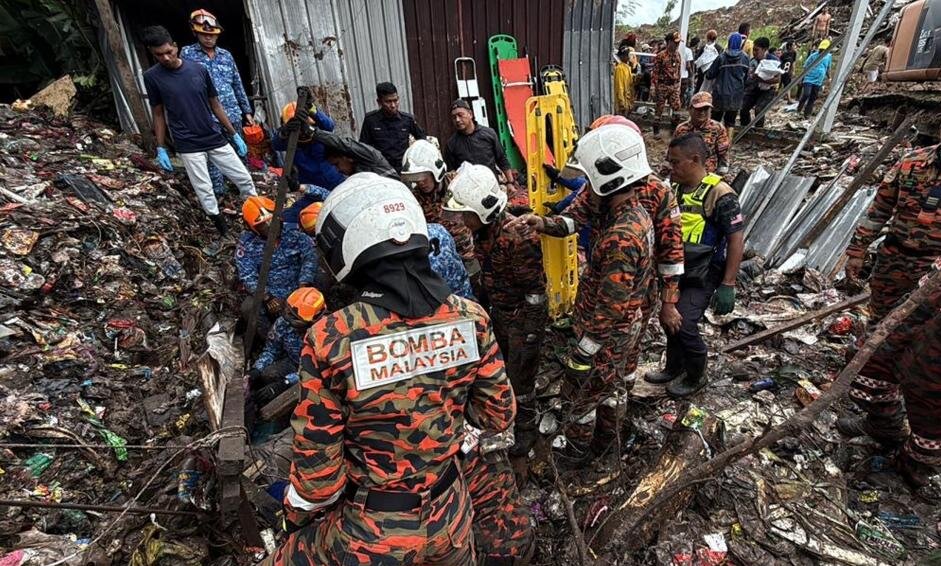 ۱۱ نفر در اثر رانش زمین در ایالت صباح مالزی کشته شدند ۱۱ نفر در اثر رانش زمین در ایالت صباح مالزی کشته شدند