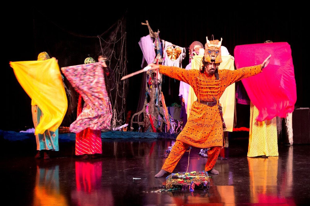 آئینها در حال فراموشی هستند؛ نیاز نیست مخاطب مثل کارگردان فکر کند آئینها در حال فراموشی هستند؛ نیاز نیست مخاطب مثل کارگردان فکر کند