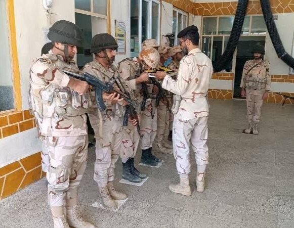 متبرک شدن یگانهای مرزی کردستان به پرچم حرم امام حسین (ع)