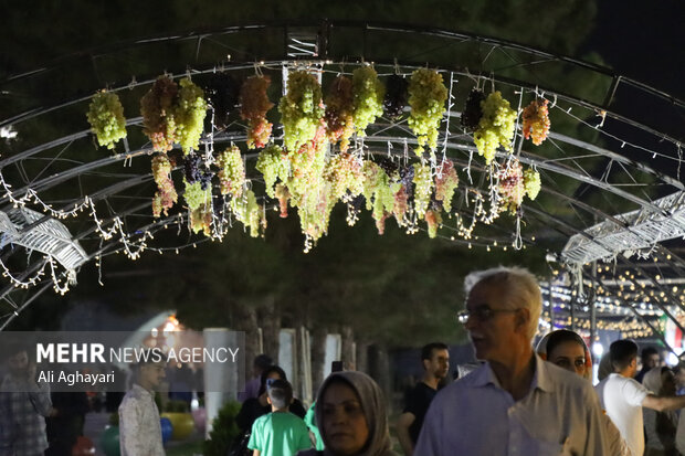 هشتمین جشنواره ملی انگور در ارومیه