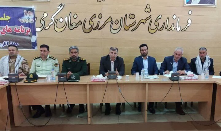 تاکید فرماندار گرمی بر شتاب بخشی طرح های عمرانی