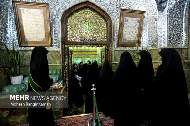آیین غبارروبی ضریح مطهر آستان مقدس امامزاده صالح (ع)