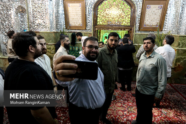 آیین غبارروبی ضریح مطهر آستان مقدس امامزاده صالح (ع)