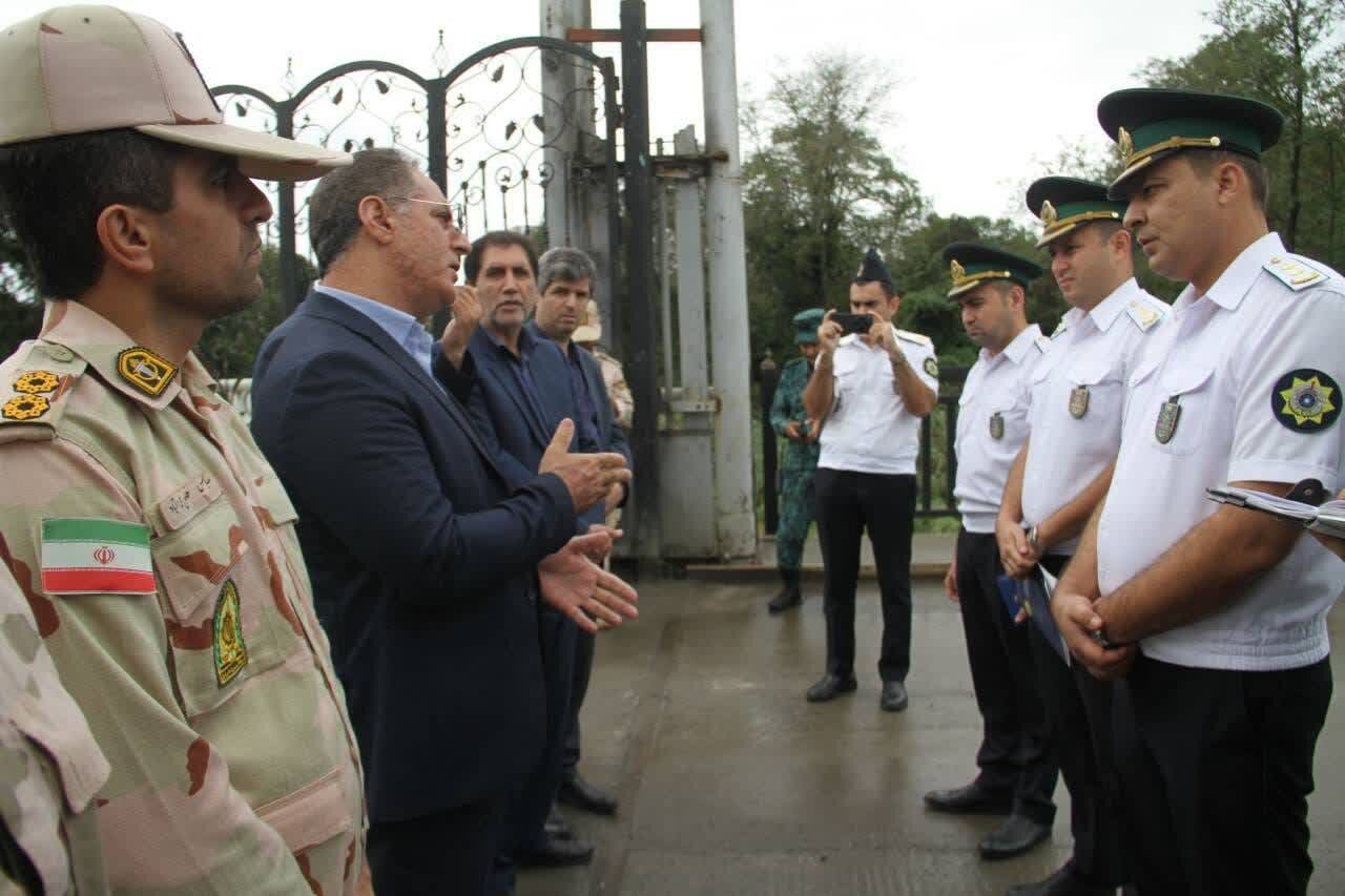 ملاقات مدیران گمرک ایران و آذربایجان در آستارا برای حذف موانع صادراتی ملاقات مدیران گمرک ایران و آذربایجان در آستارا برای حذف موانع صادراتی