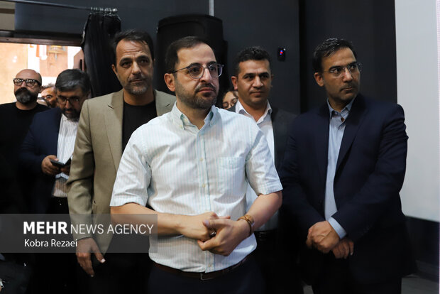برگزاری جشن امضای کتاب «نیست» اثر فاضل نظری در مشهد