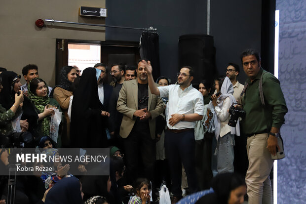 برگزاری جشن امضای کتاب «نیست» اثر فاضل نظری در مشهد