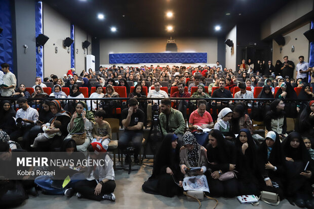 برگزاری جشن امضای کتاب «نیست» اثر فاضل نظری در مشهد