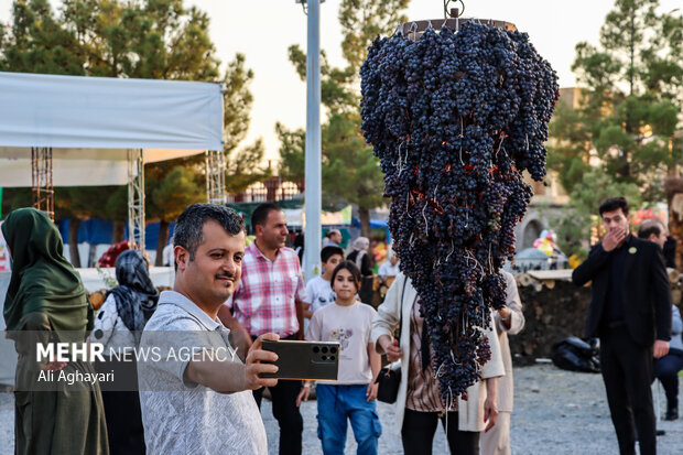 هشتمین جشنواره ملی انگور در ارومیه