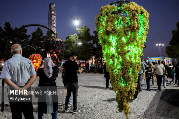 هشتمین جشنواره ملی انگور در ارومیه