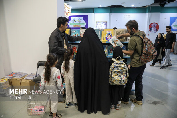 بزرگترین نمایشگاه نوشت افزار ایرانی شرق کشور در مشهد