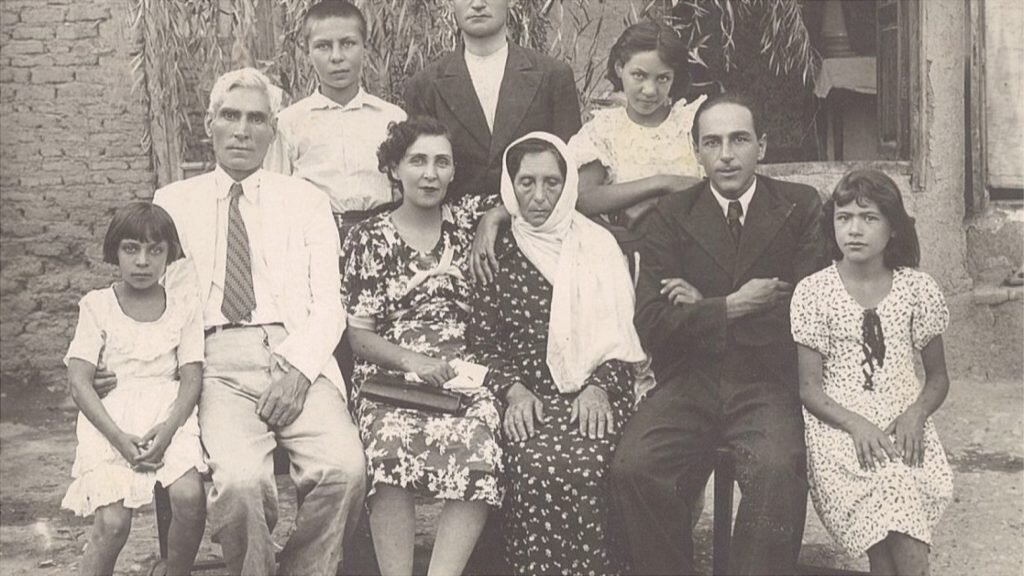 ثمینه باغچه‌بان؛ پژواک امید برای کودکان ناشنوا و نیازمند