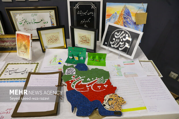 نمایشگاه آثار هنری مردمی در کمپین ملی «دست‌مریزاد»