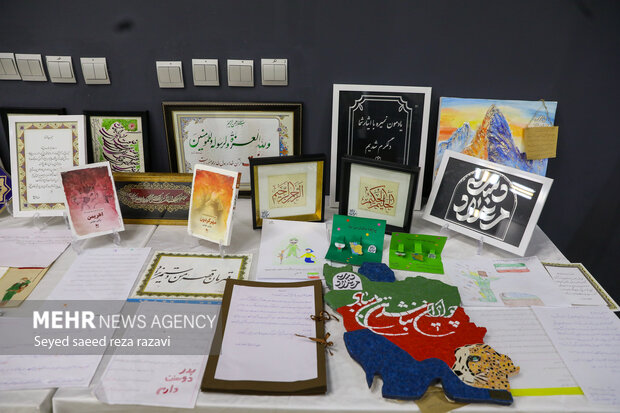 نمایشگاه آثار هنری مردمی در کمپین ملی «دست‌مریزاد»