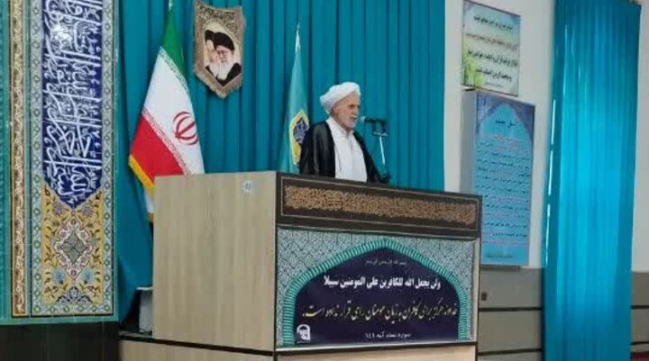 وحدت و توکل به خدا رمز پیروزی ملت ایران است