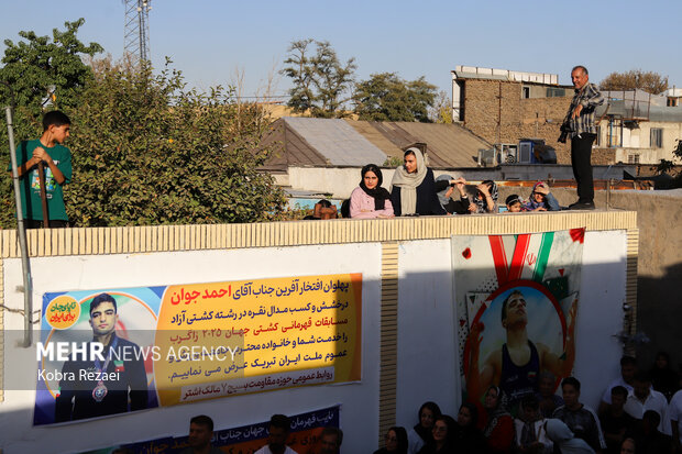 استقبال از احمد جوان نایب‌قهرمان کشتی جهان