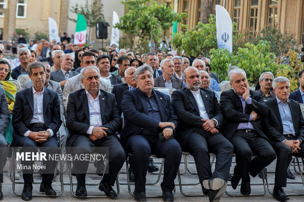 پنجاه چهره،پنجاه سال افتخار