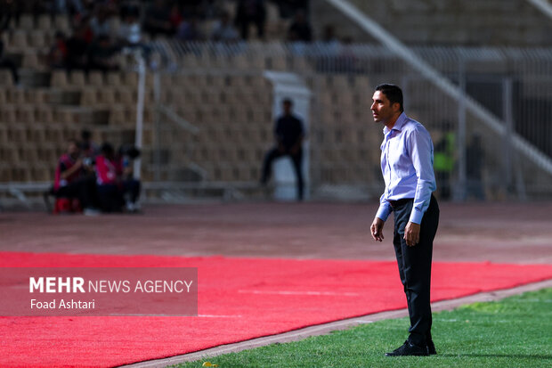 دیدار فوتبال تیمهای چادرملو و پرسپولیس 23
