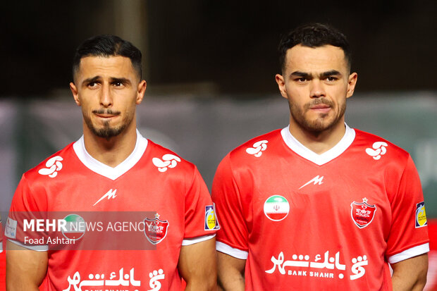 دیدار فوتبال تیم‌های چادرملو و پرسپولیس
