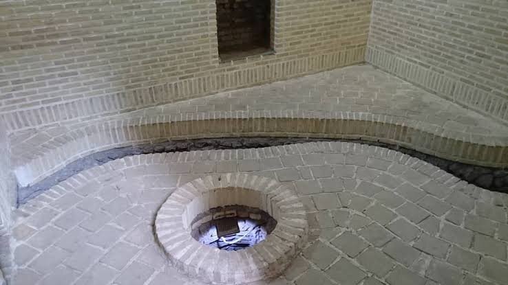 قنات دوطبقه مون؛ جهانی که در خطر خاموشی است