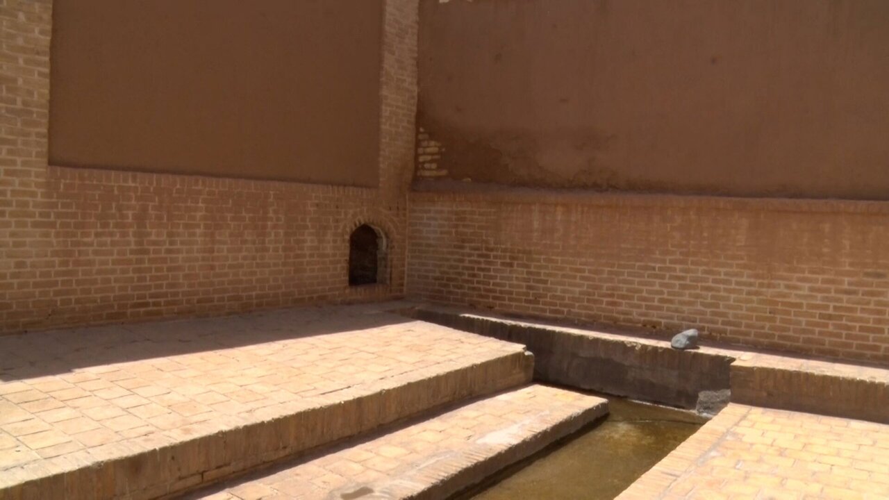 قنات دوطبقه مون؛ جهانی که در خطر خاموشی است