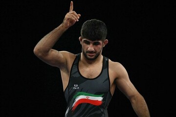 Iran’s Esmaeili claims gold at 2025 World Wrestling Championships