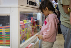 حقوق کودک در عصر مصرف‌گرایی؛ آیا استقلال از دست می‌رود؟