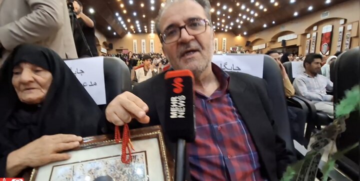 تجلیل خانواده شهید نوری از ایثارگریهای او