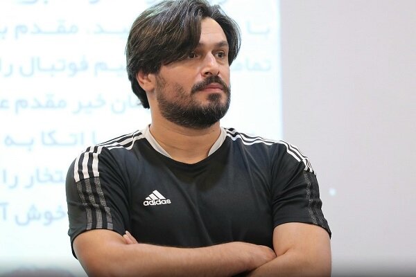 دقیقی: چون پیکان طرفدار ندارد به راحتی داوران به ما کارت زرد می‌دهند