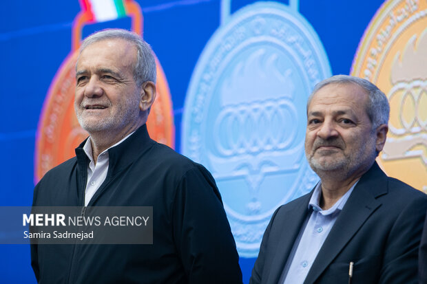 تجلیل از مدال آوران المپیاد 2025 19