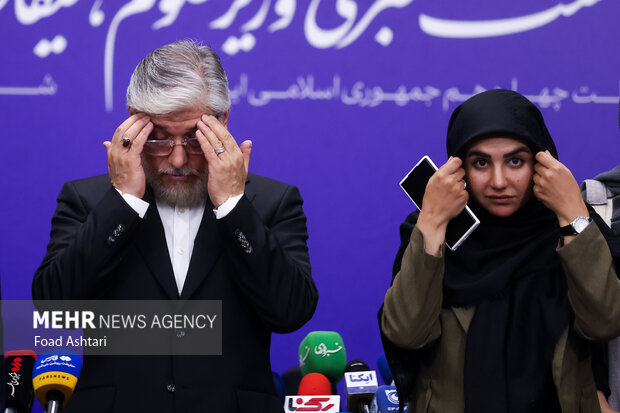 نشست خبری وزیر علوم، تحقیقات و فناوری